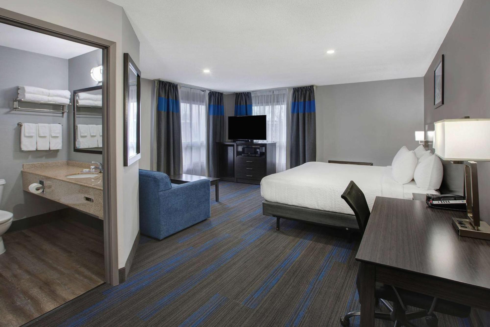 Days Inn By Wyndham Barrie Dış mekan fotoğraf