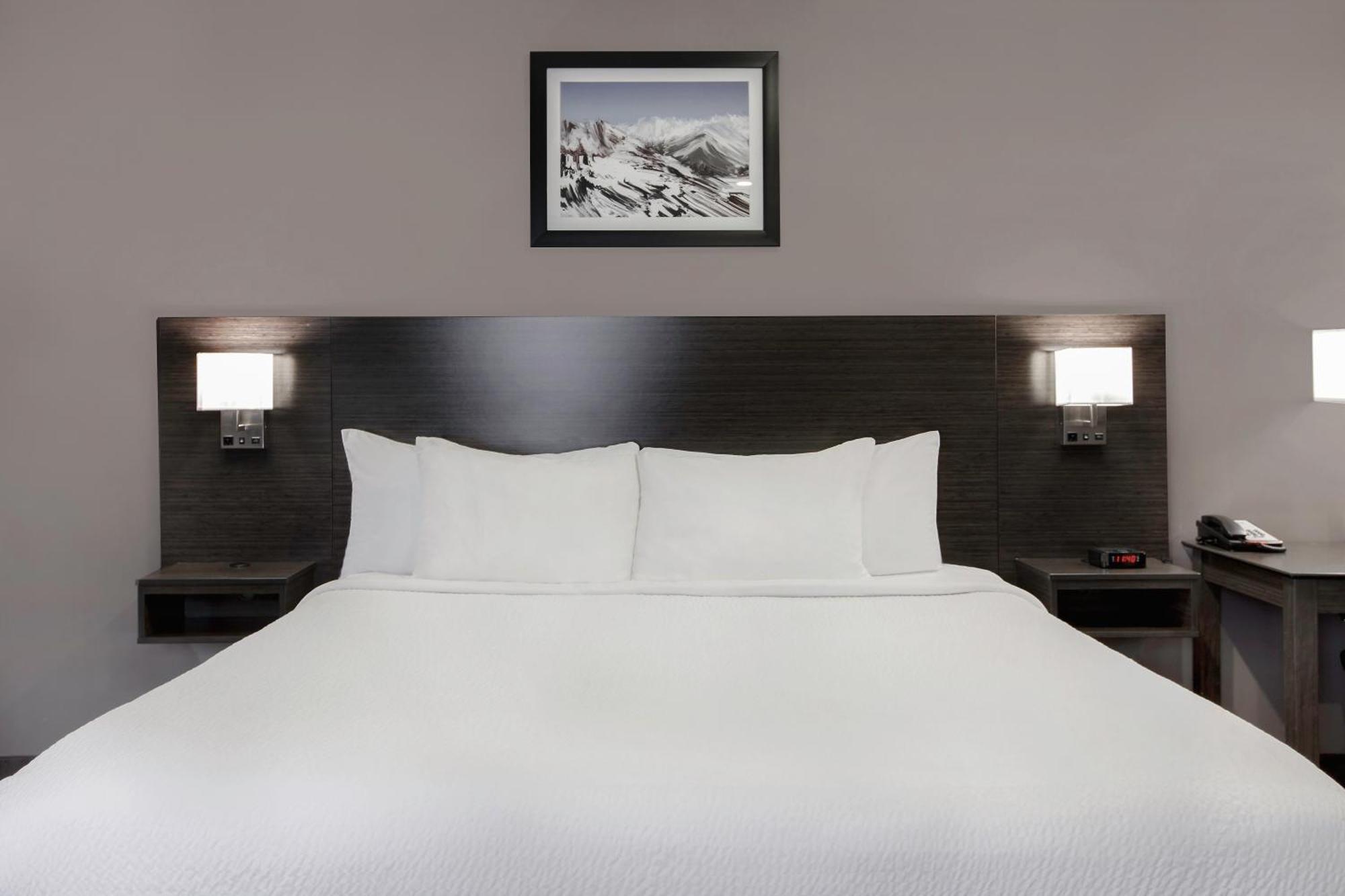 Days Inn By Wyndham Barrie Dış mekan fotoğraf
